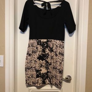 Adorable scoop back dress! Worn one time!